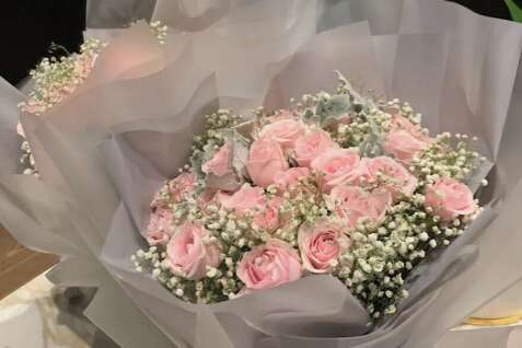 最经典的赞美女人的句子