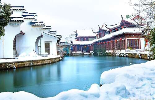 在雪中玩乐的句子2