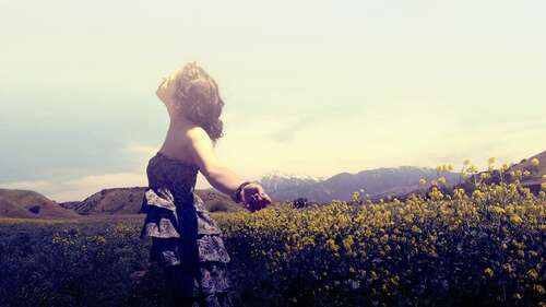 谈论一些让人感到与众不同的东西