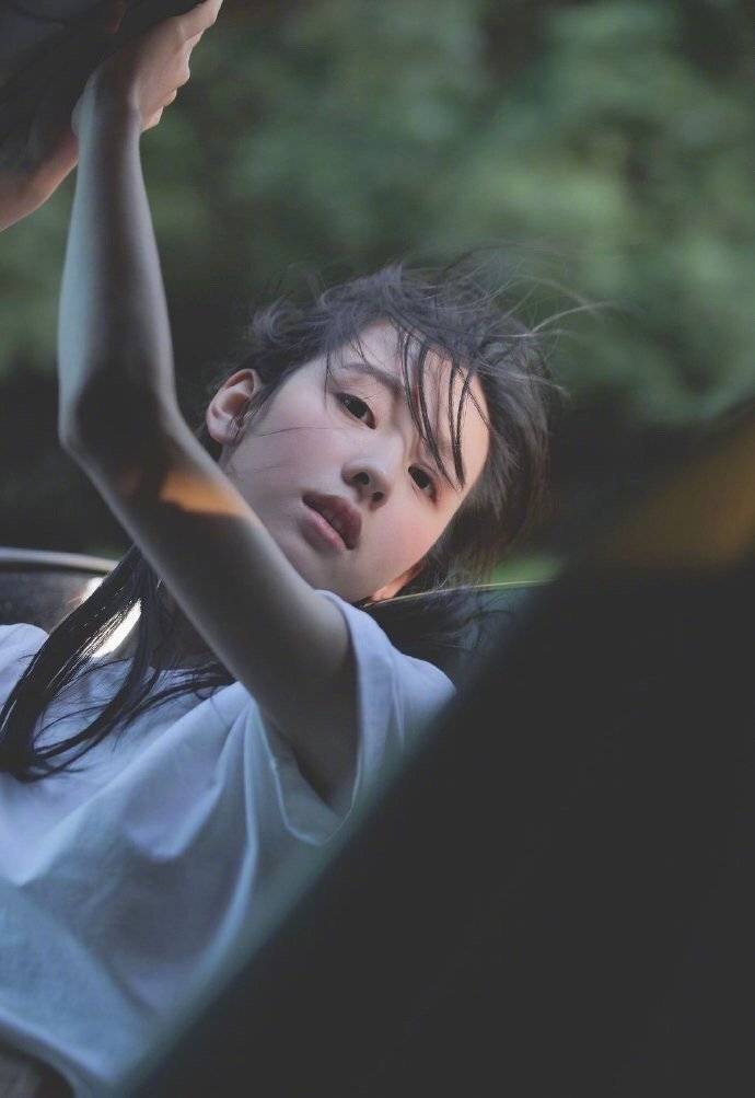 赞美一个美丽的女孩1