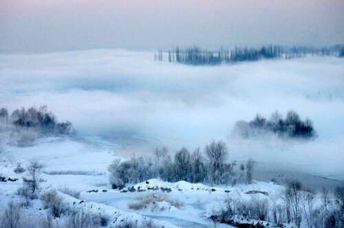 描述下雪快乐的句子1