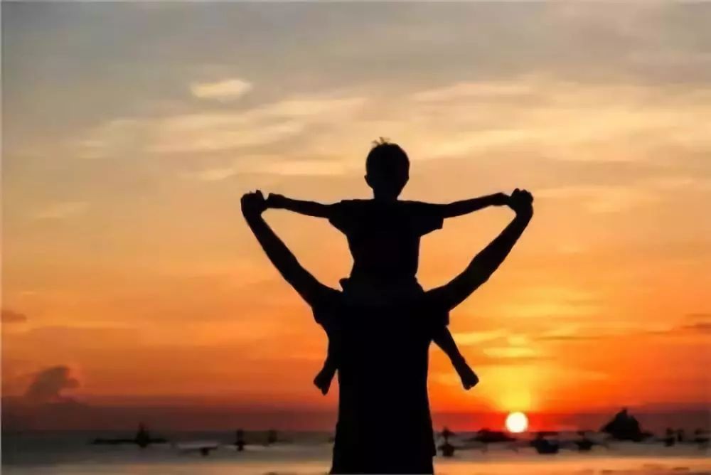 一首赞美这位伟大父亲的古诗