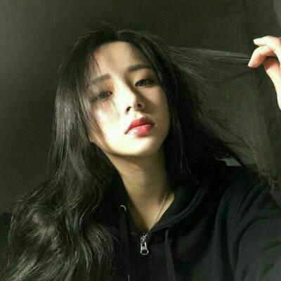 QQ个人描述女孩霸气