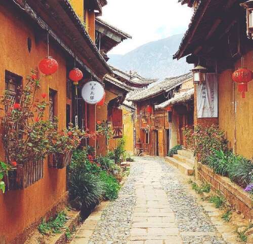 描述快乐动作的句子