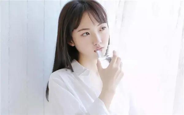 赞美一个美丽的女人