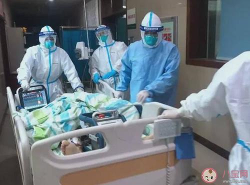 描述医务人员辛勤工作的句子