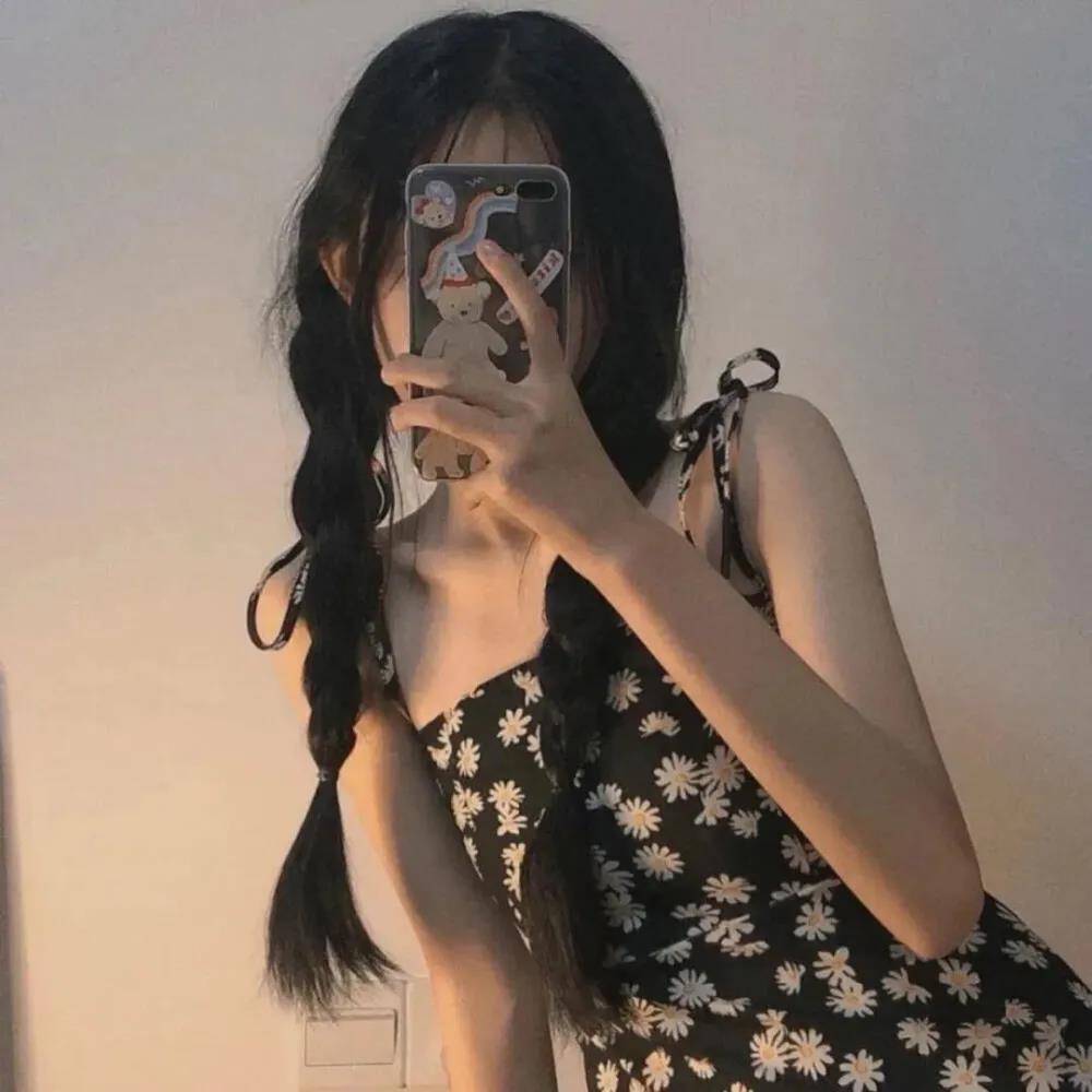 在Moments 1中发送自画像句子