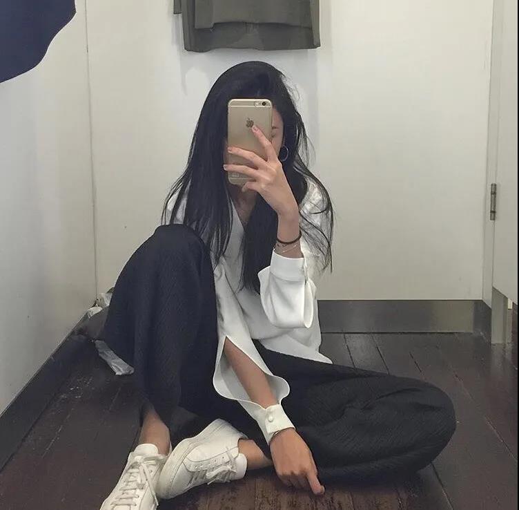 在Moments 2中发送自画像句子