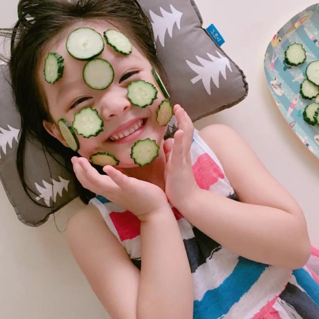 宣布婴儿的出生