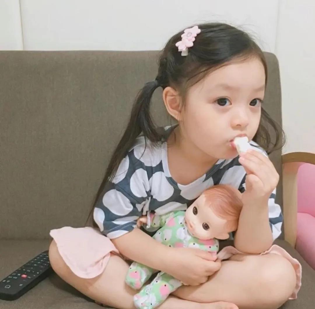 宣告婴儿出生的文案写作1