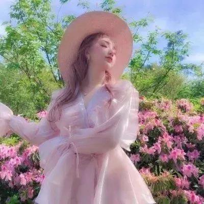 女孩低调自画像文字1