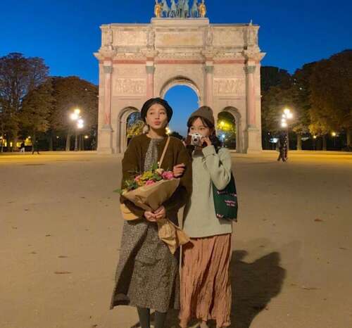 姐妹郊游快乐句子2