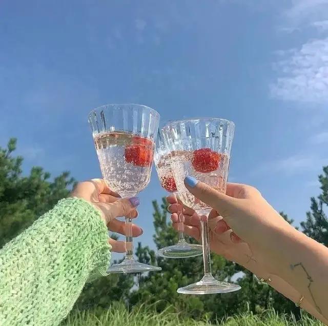 适合在周末发送至Moments的句子