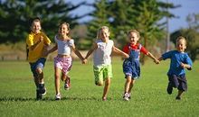 小朋友玩开心的句子