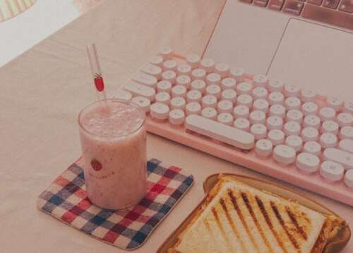 女孩勤奋的文案2