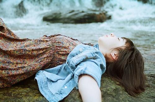 含意颠倒句子的个性化签名