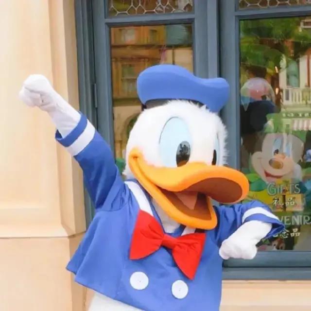 女孩做的简短自画像句子2