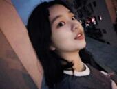 赞美妻子打扮的句子2