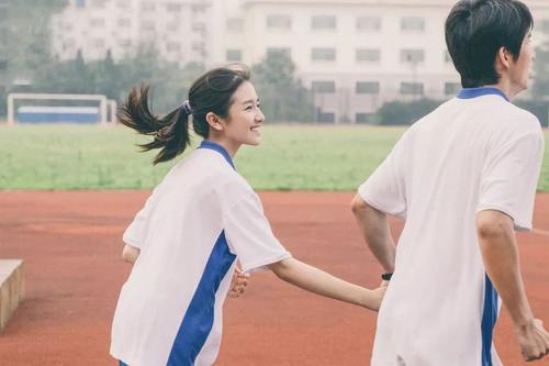 在学校时代的爱情句子