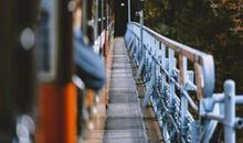 小说中描写人开心的句子