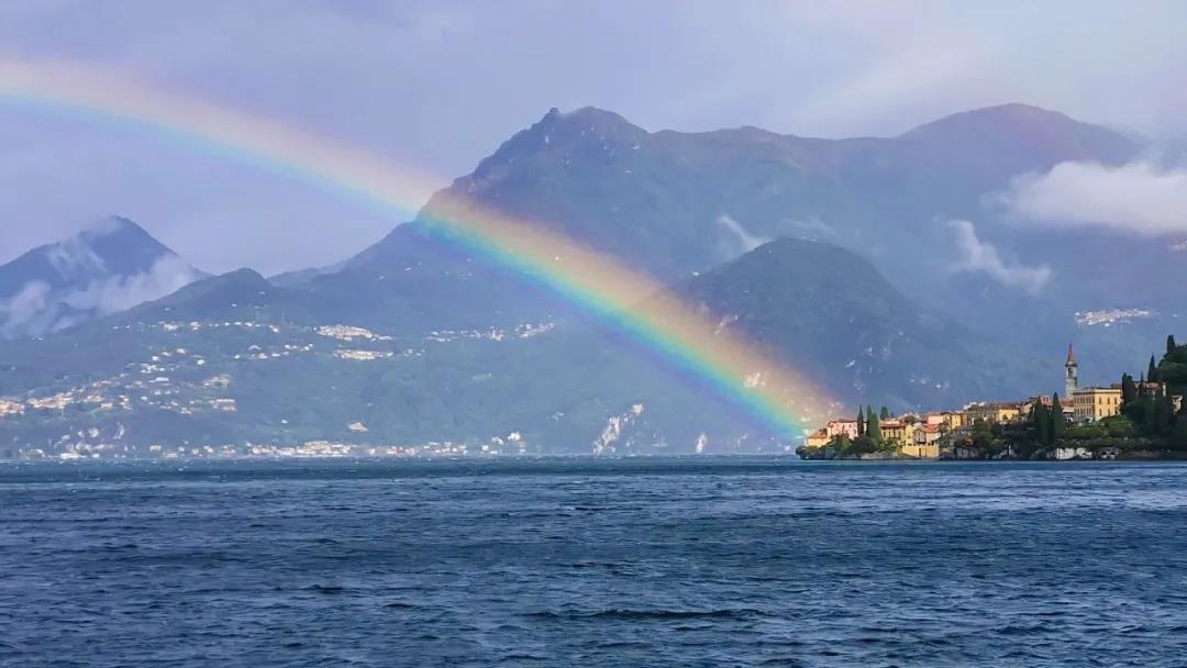 高情商简短句子，带照片，尽在瞬间