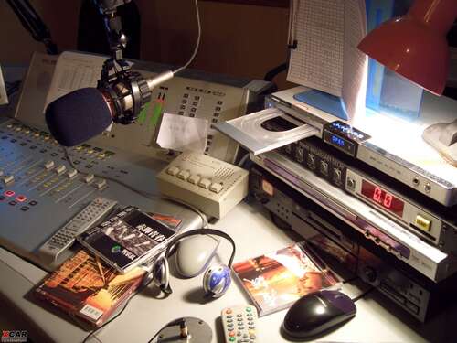 美丽而快乐的句子