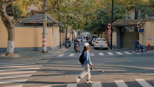 安静的句子位于感觉的中心