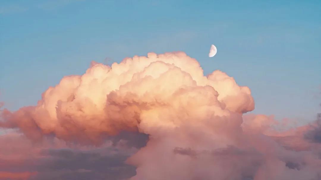 发送烟火将句子发送给Moments 1