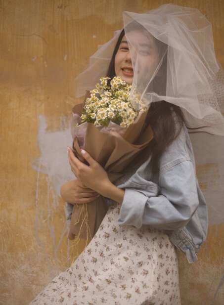 描绘人们兴奋和快乐的诗歌或句子