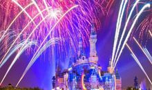 邢容幼儿园宝贝玩玩具很开心的句子