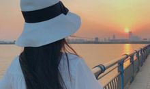 赞美美女开心的句子