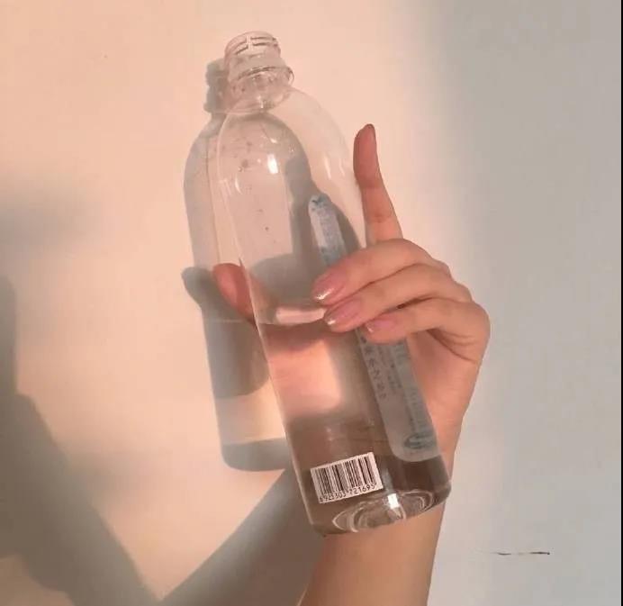 哀悼句子暗示友谊破裂