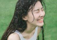 用简单的句子赞美女友1