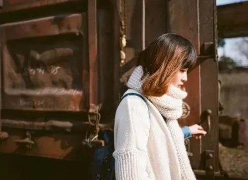 试图成为优秀女孩的简短句子1