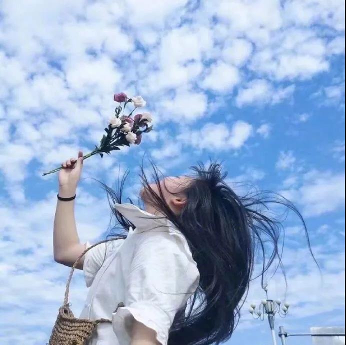 10.如果我们不想让人员令人失望，唯一的方式就是不允许任何希望。这不绝望，这是生存的唯一方法，也是获得幸福的前提。 - 七年年