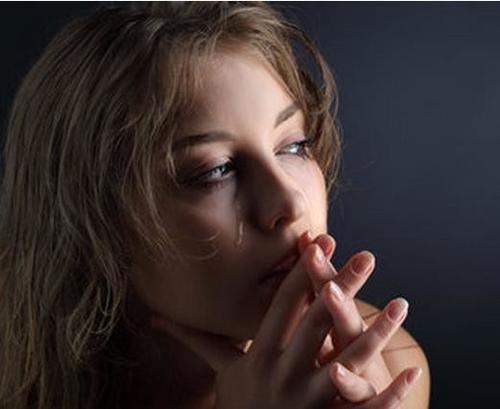 与他的儿子有一个不安的句子