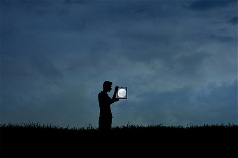 15，我似乎没有一种品味，似乎世界上的蛇在我的肚子里翻滚，我无法忍受，我想吐这种苦，但这件事就在嘴里，我一直在努力。羞辱他。