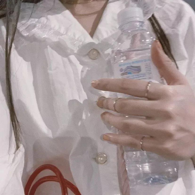 14，“古老的托儿所谣言说：女孩用糖香料和所有美丽的东西是多少？”