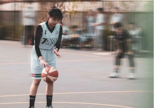 19.除了篮球之外，我的一面并不挤..