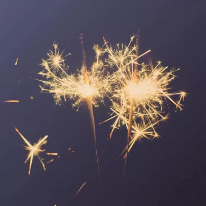 30，生活很清楚，一切都很可爱，世界值得，未来可用。