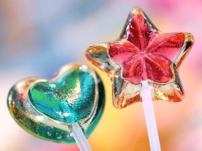 15.我卖日落,你和上帝一样慷慨,将从这一点诞生,人们都被点燃。