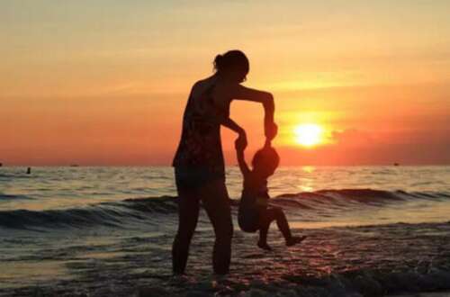 10.母亲是一个难以困难的甘蔗。当你平静时，帮助你找到你的重力并支持一个充满希望的荒野。