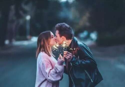 适合新年前夜，浪漫桌白句1