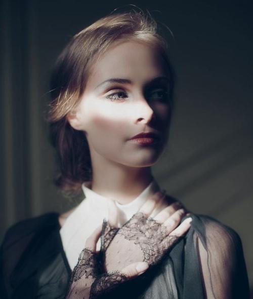 20.我想看到你只想在将来见到你。