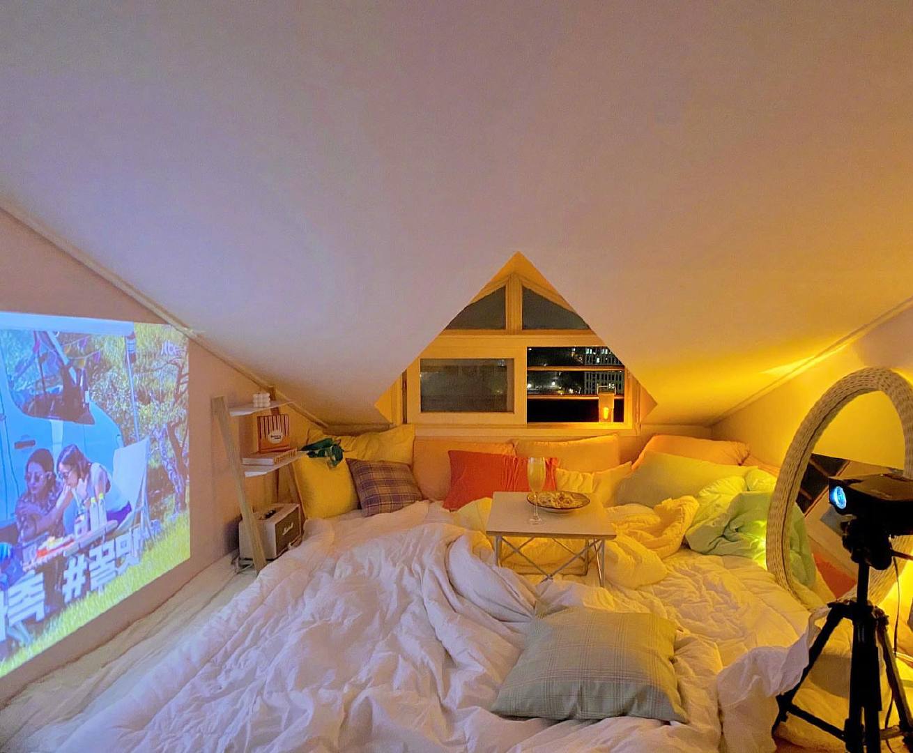 15.新的一年，我们再次长大，我希望我们的幸福增加了。幸福的中国年度，幸福是快乐的，我希望你健康快乐，每天都很开心！