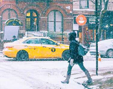 28，当你快乐时，我想思考我。当我难过的时候，我必须知道你还有我。