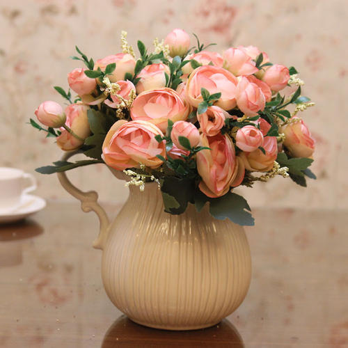 15，微笑和奔跑;两个笑和抱怨;三笑着遗憾;四个微笑，魔法逃脱;五个笑容不会老;六笑快乐。在表现上，笑，生活高于南山。