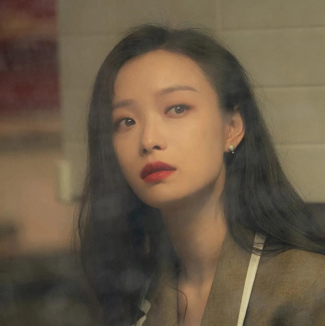 23，你闯入了我的世界，然后中途，最后一个人是我，悲伤的人也是我。