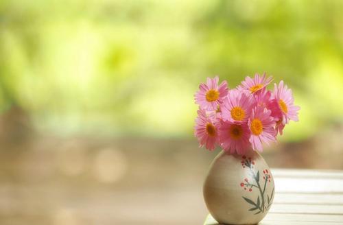 15，岁月苍蝇，清秋很容易旧;允许童话灾难享受，生日不是非常紧张的。今天，我今天早上，我愿意早上没有边界。