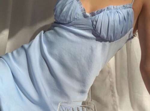 20.离开月球，即使它无法达到，它也可以站在集团中。